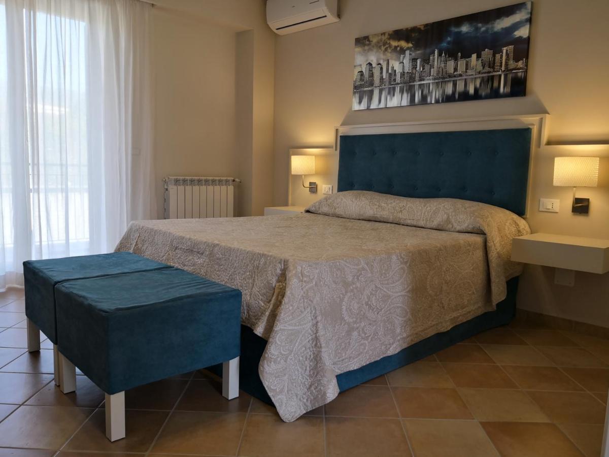Scm House Otel Mascali Dış mekan fotoğraf